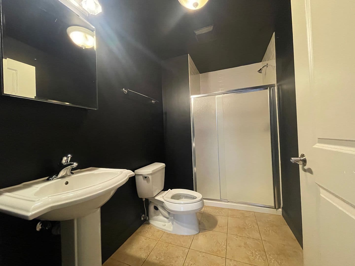 Chicago Apartment: 2315 W Huron St