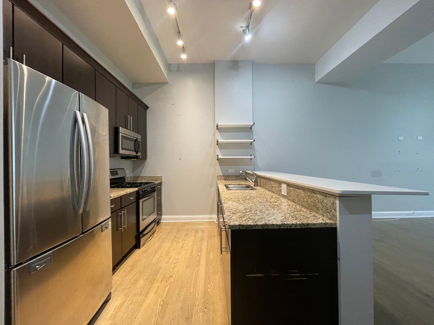 Chicago Apartment: 2315 W Huron St