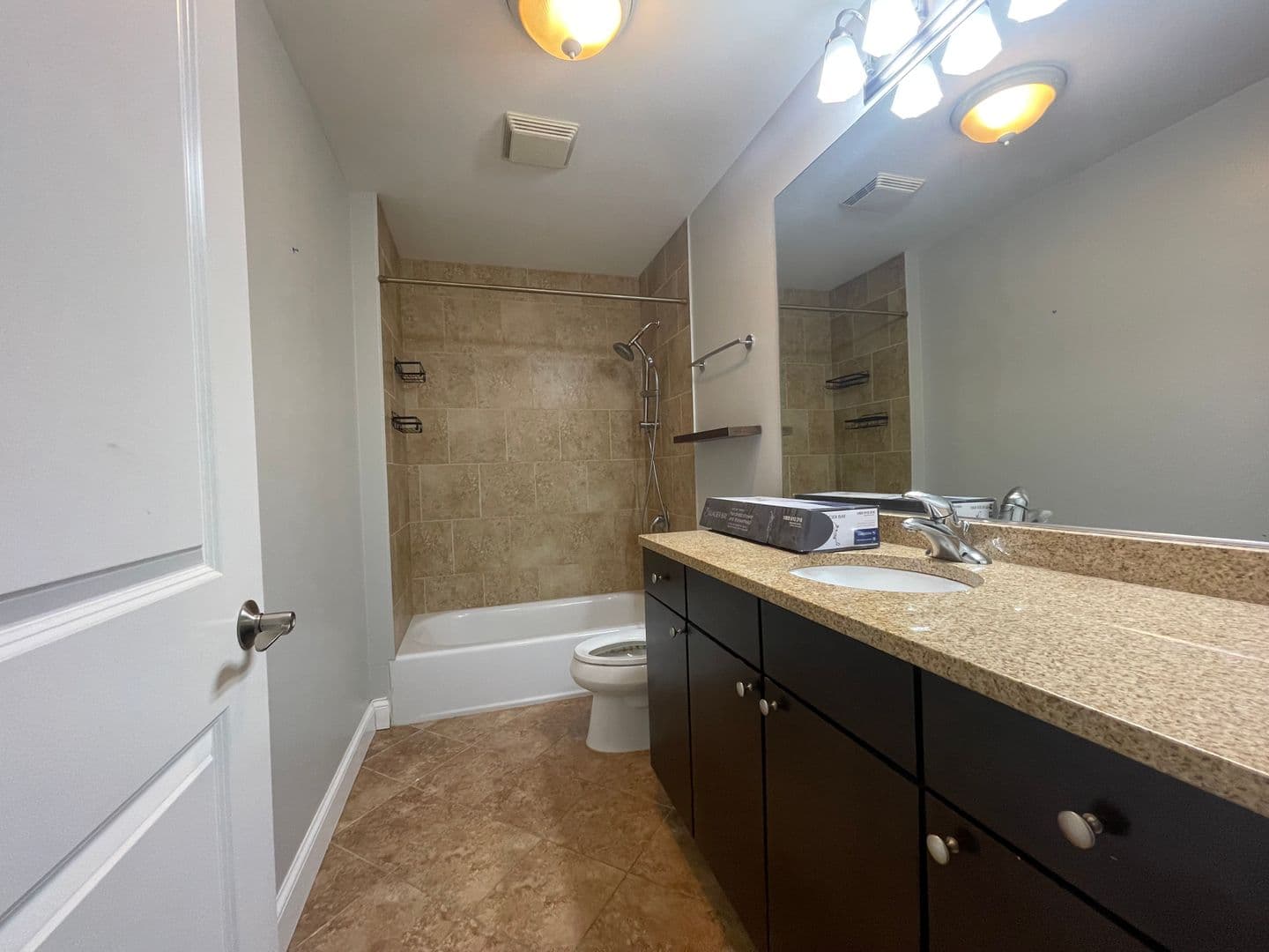 Chicago Apartment: 2315 W Huron St