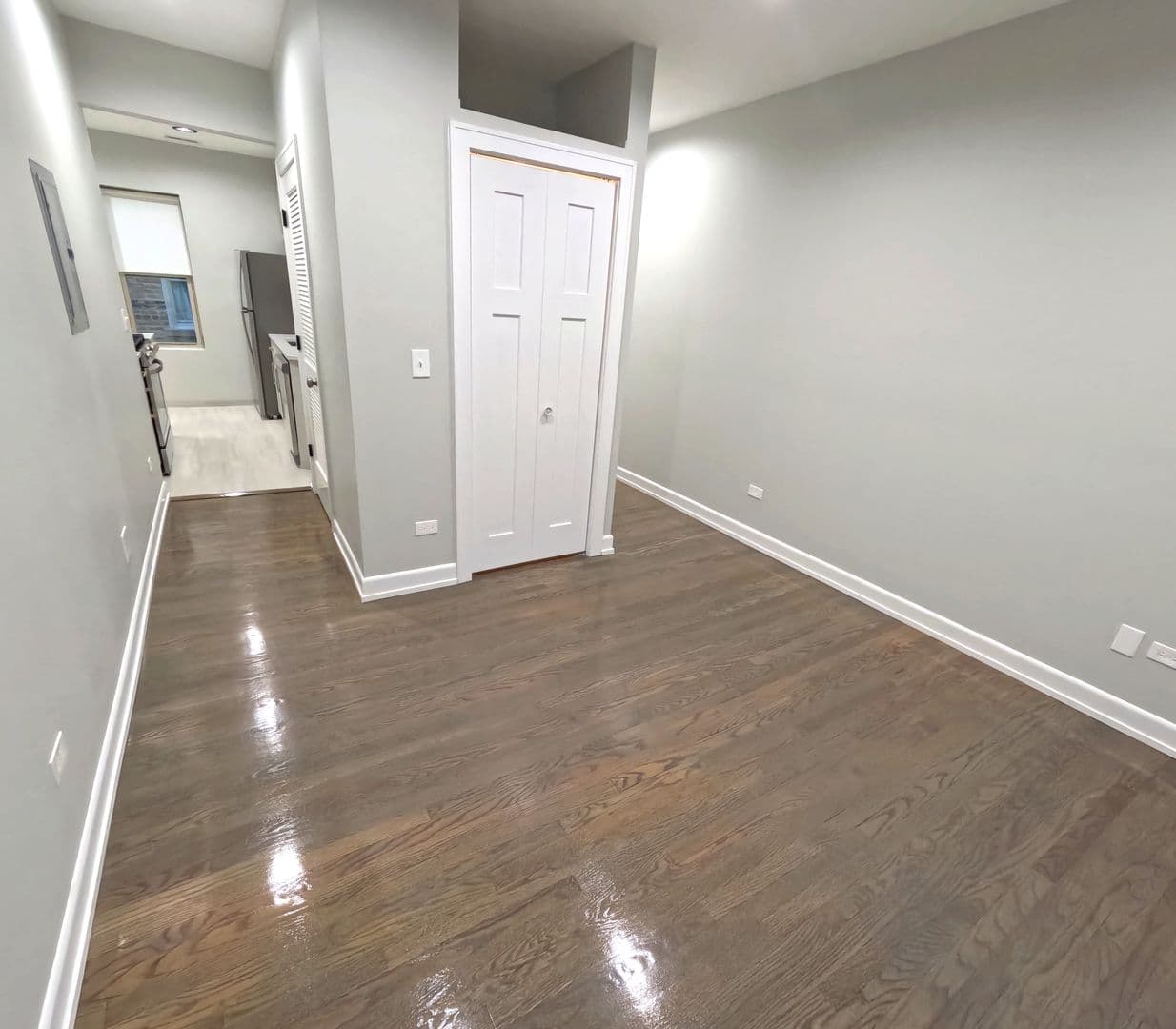Oak Park Apartment: 230-238  S. Maple Ave