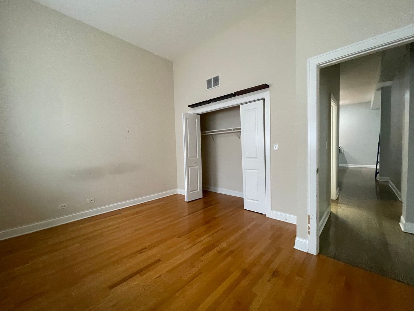 Chicago Apartment: 2315 W Huron St