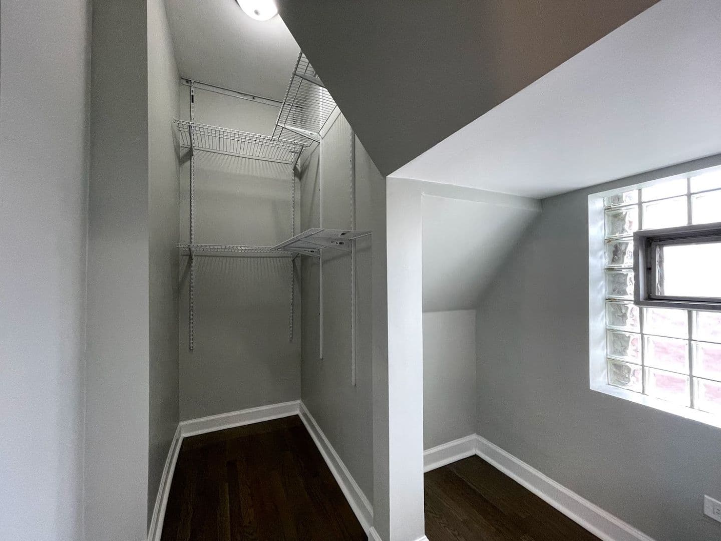 Chicago Apartment: 1733 W 19th Street