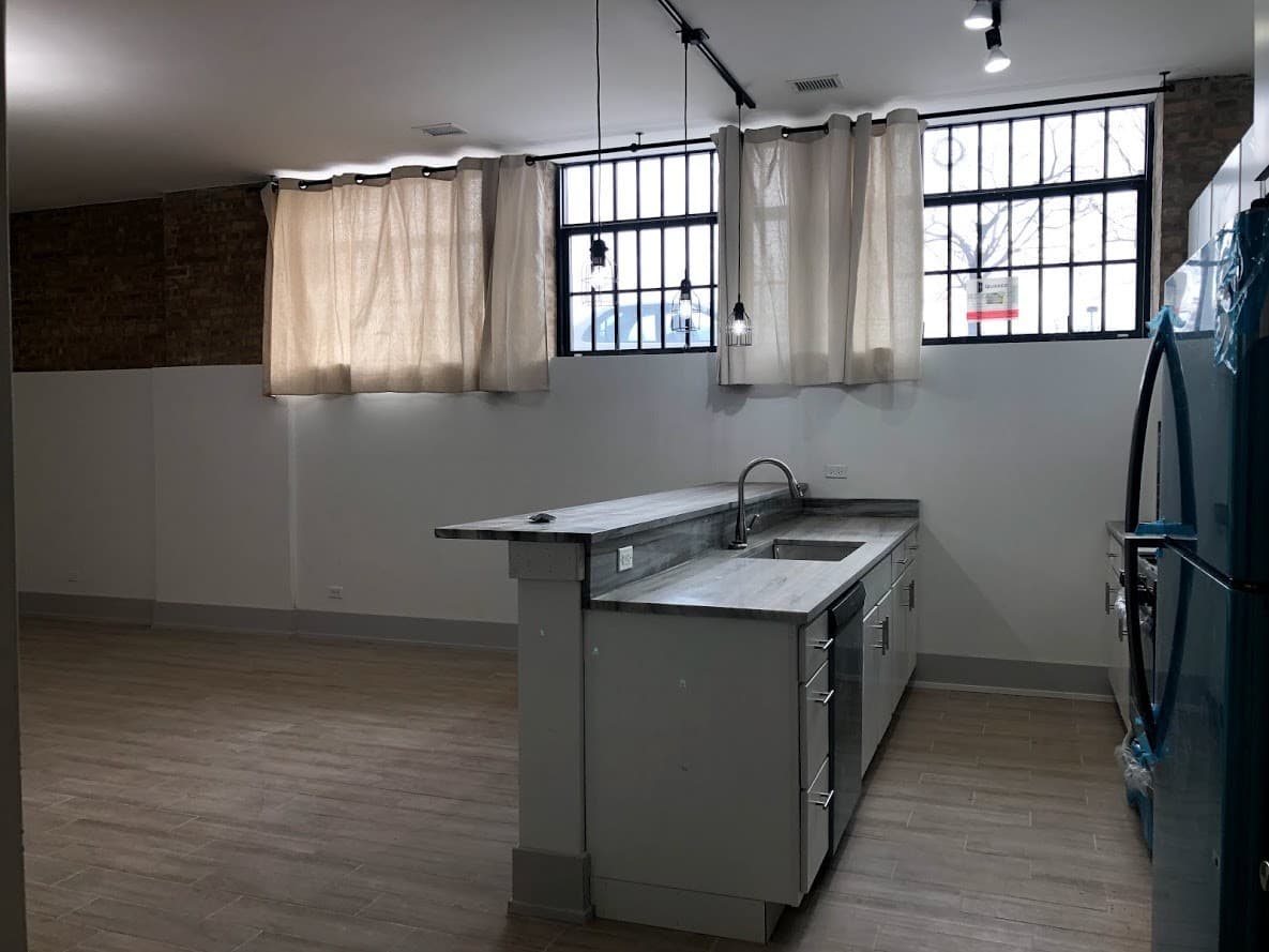 Chicago Apartment: 1432 W 21st St