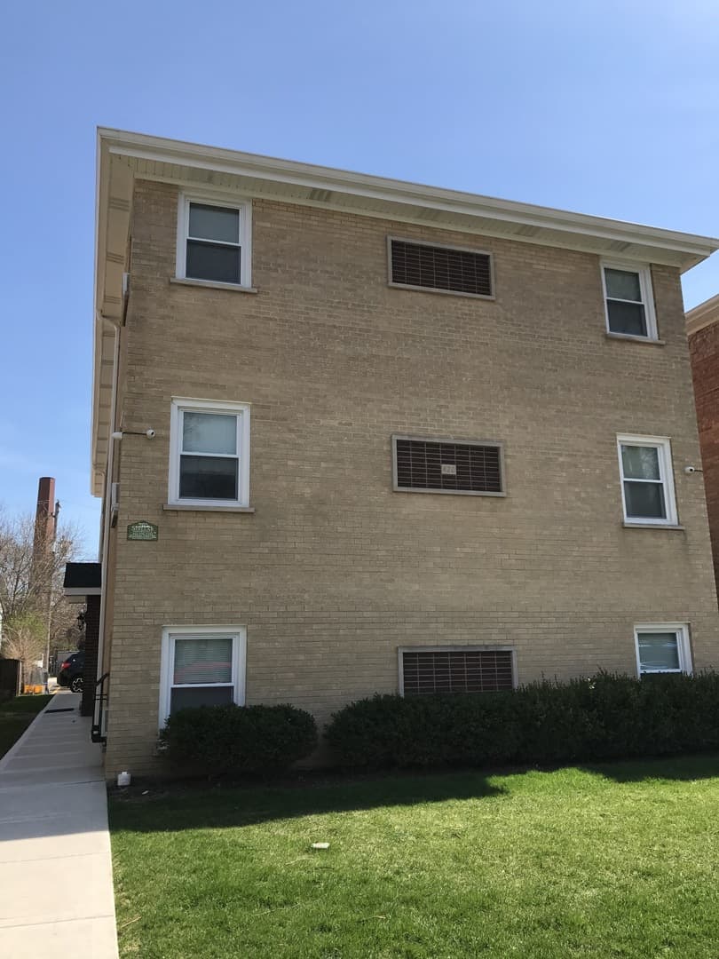 Forest Park Apartment: 420 Marengo Ave.