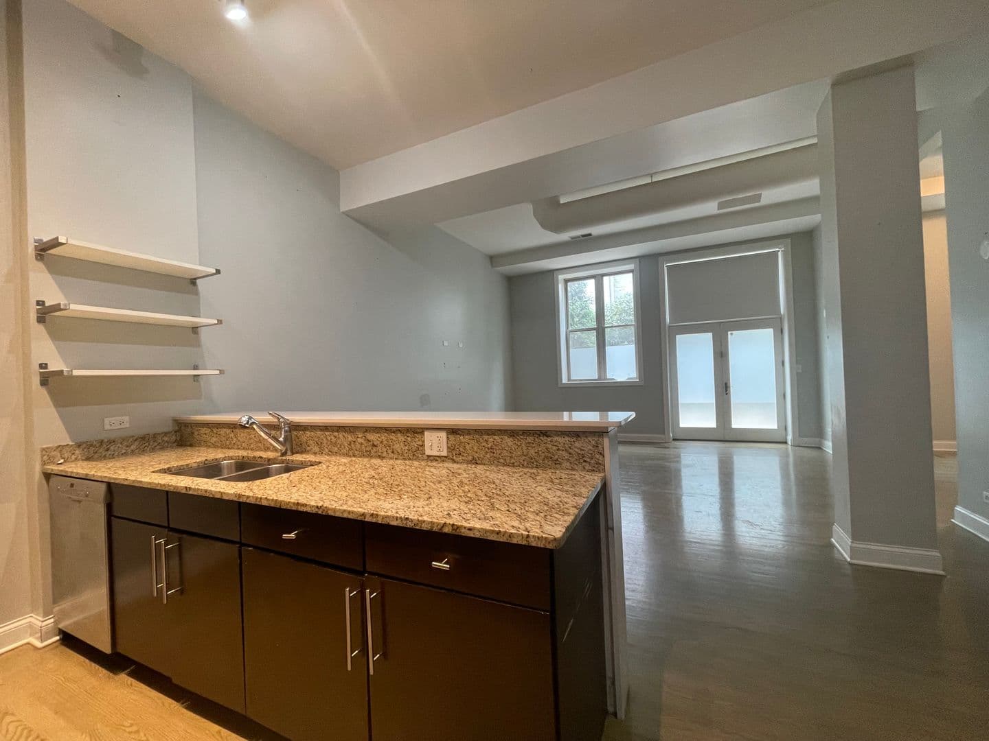 Chicago Apartment: 2315 W Huron St