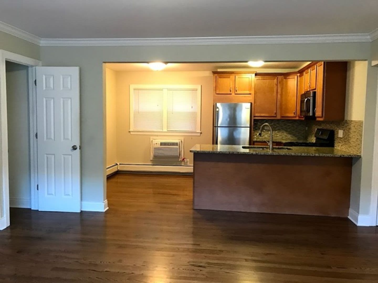 Forest Park Apartment: 420 Marengo Ave.