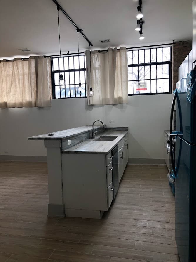 Chicago Apartment: 1432 W 21st St