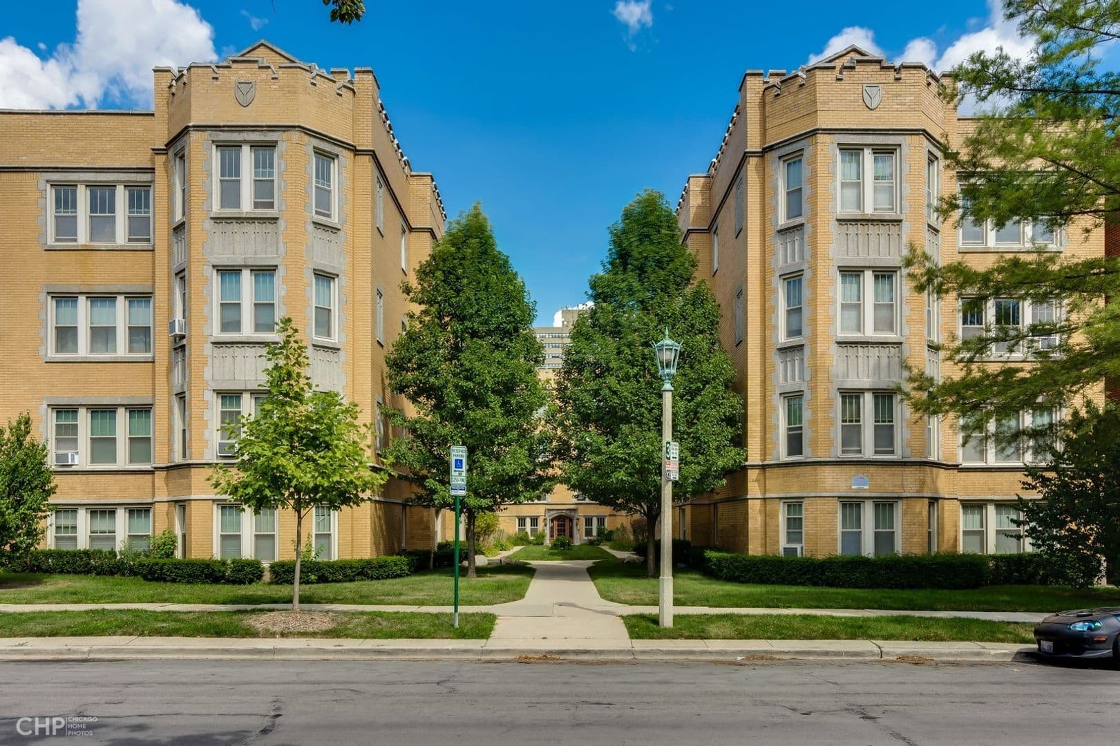 Oak Park Apartment: 230-238  S. Maple Ave