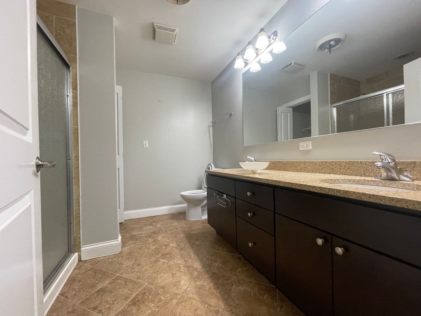 Chicago Apartment: 2315 W Huron St