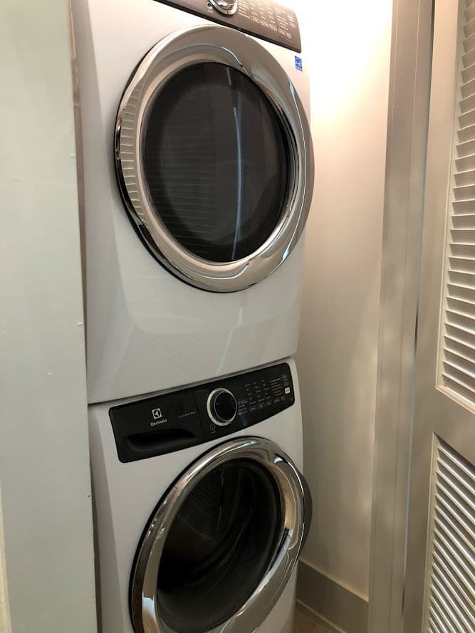 Chicago Apartment: 1432 W 21st St
