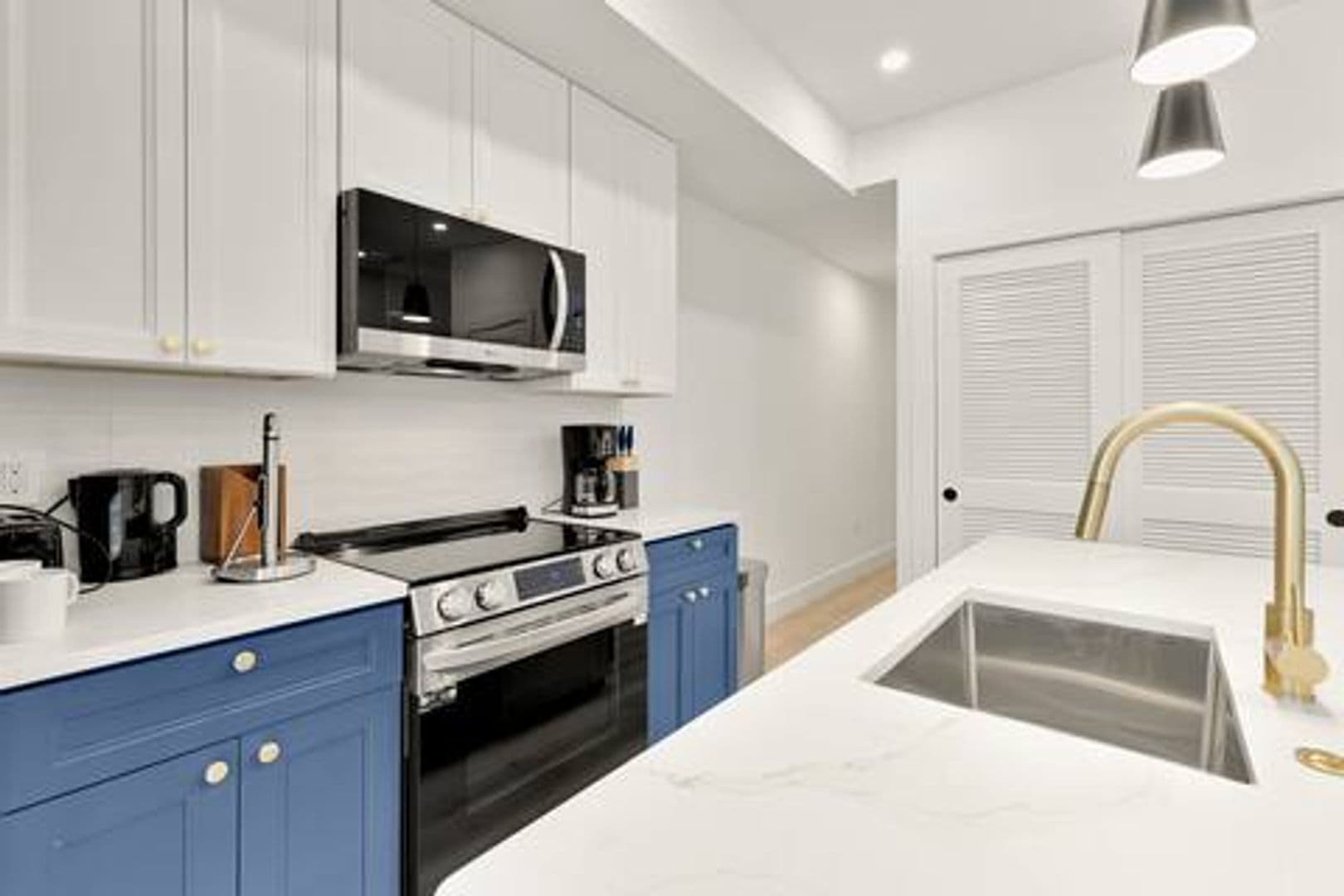 Washington Apartment: 1630 K Street, NE - Unit 3