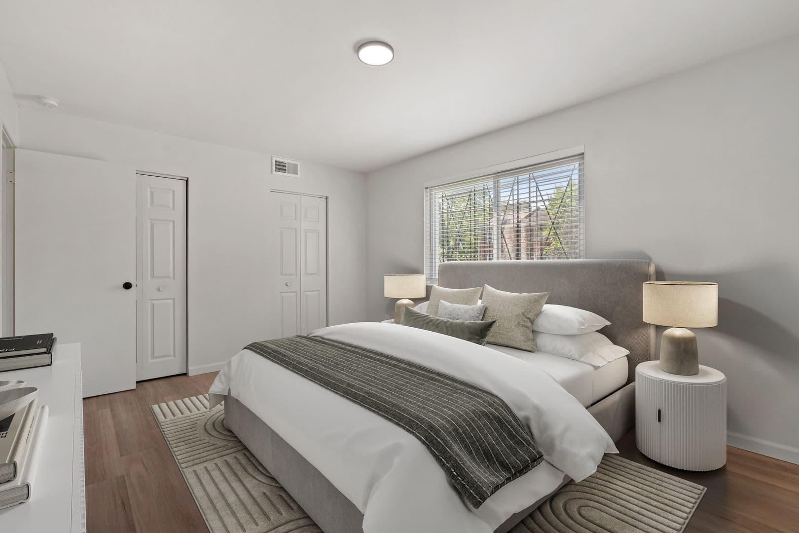 Washington Apartment: 808 Chesapeake Street, SE