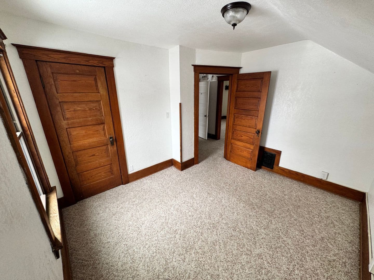 Beloit House: 403 Moore St.