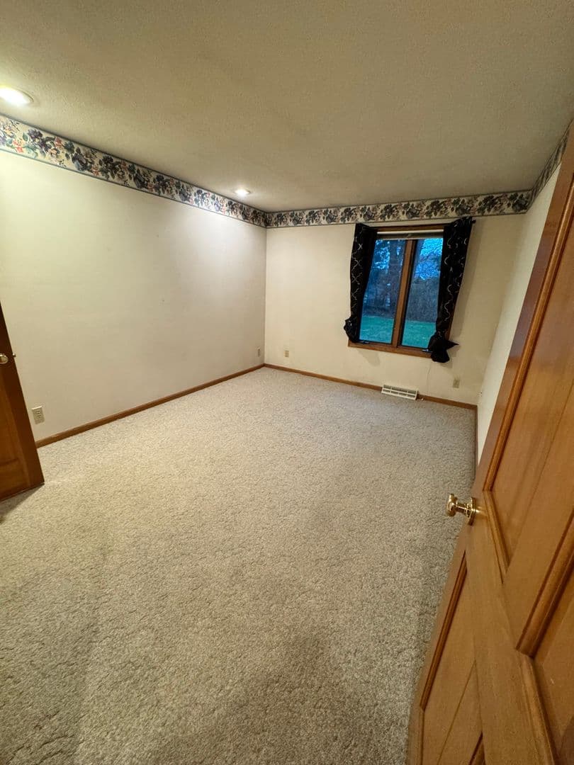 Janesville Condo: 1053 N. Wuthering Hills Dr.