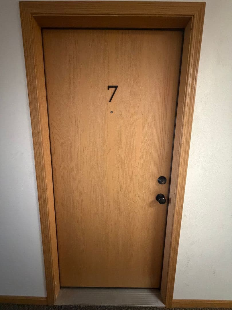 Janesville Apartment: 647 Kellogg Ave.