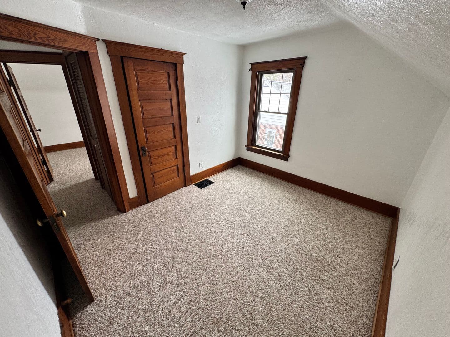 Beloit House: 403 Moore St.