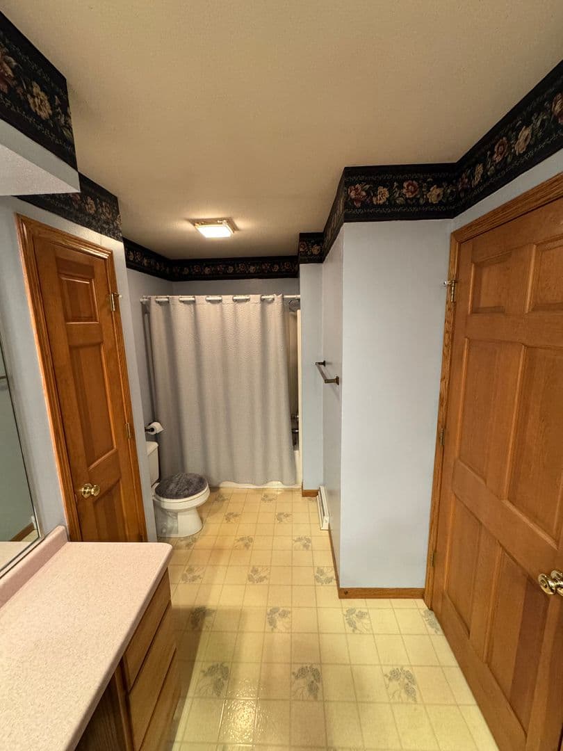 Janesville Condo: 1053 N. Wuthering Hills Dr.