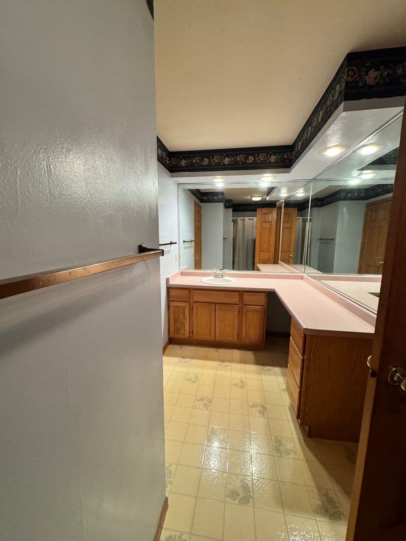 Janesville Condo: 1053 N. Wuthering Hills Dr.