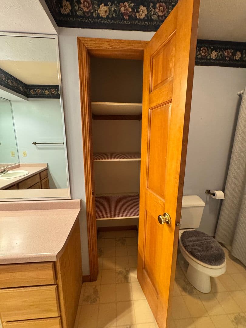 Janesville Condo: 1053 N. Wuthering Hills Dr.