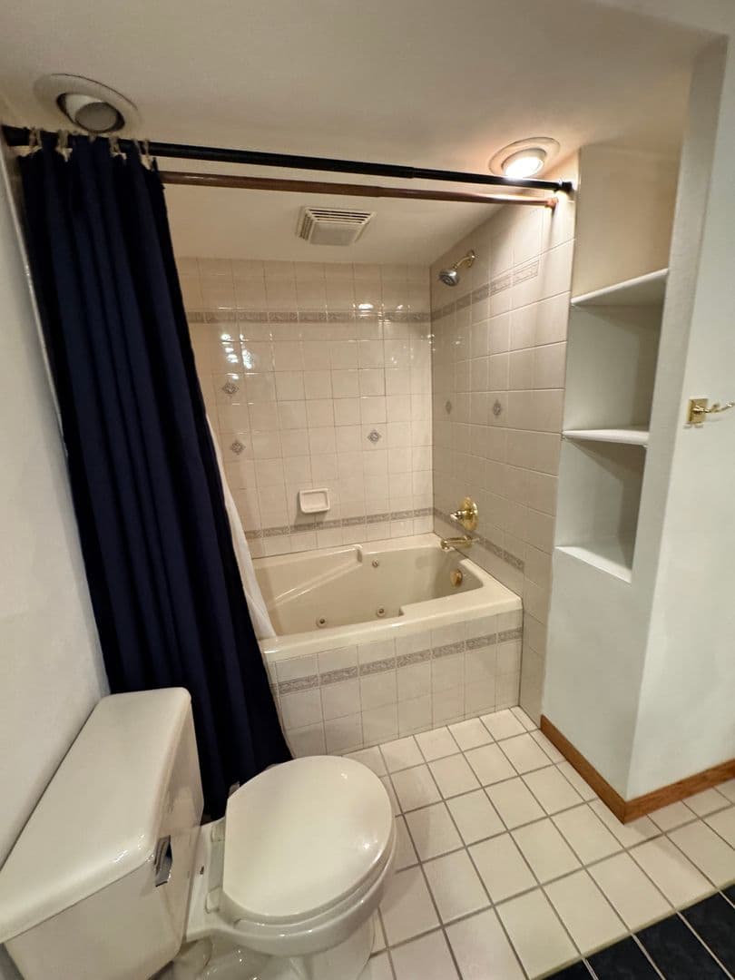 Janesville Condo: 1053 N. Wuthering Hills Dr.