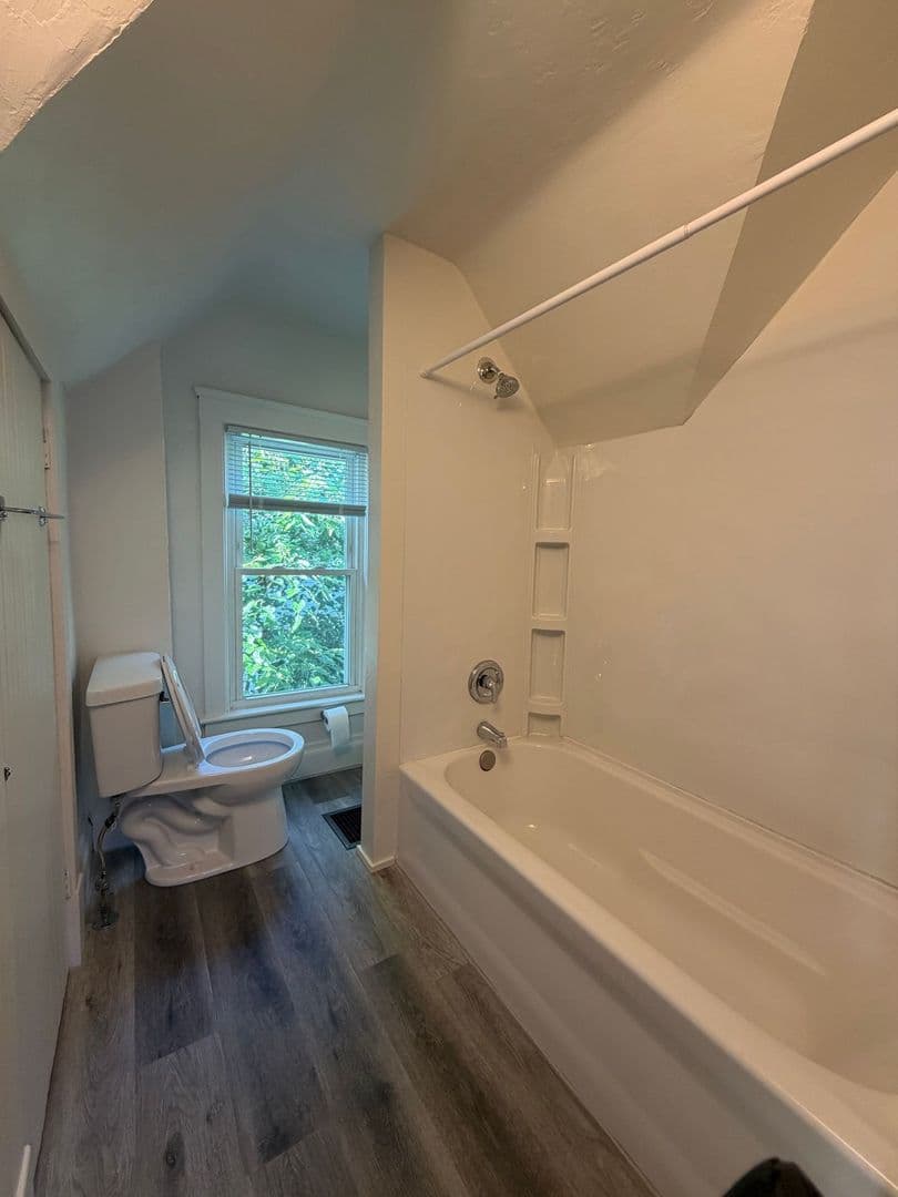 Beloit House: 733 Garfield Ave