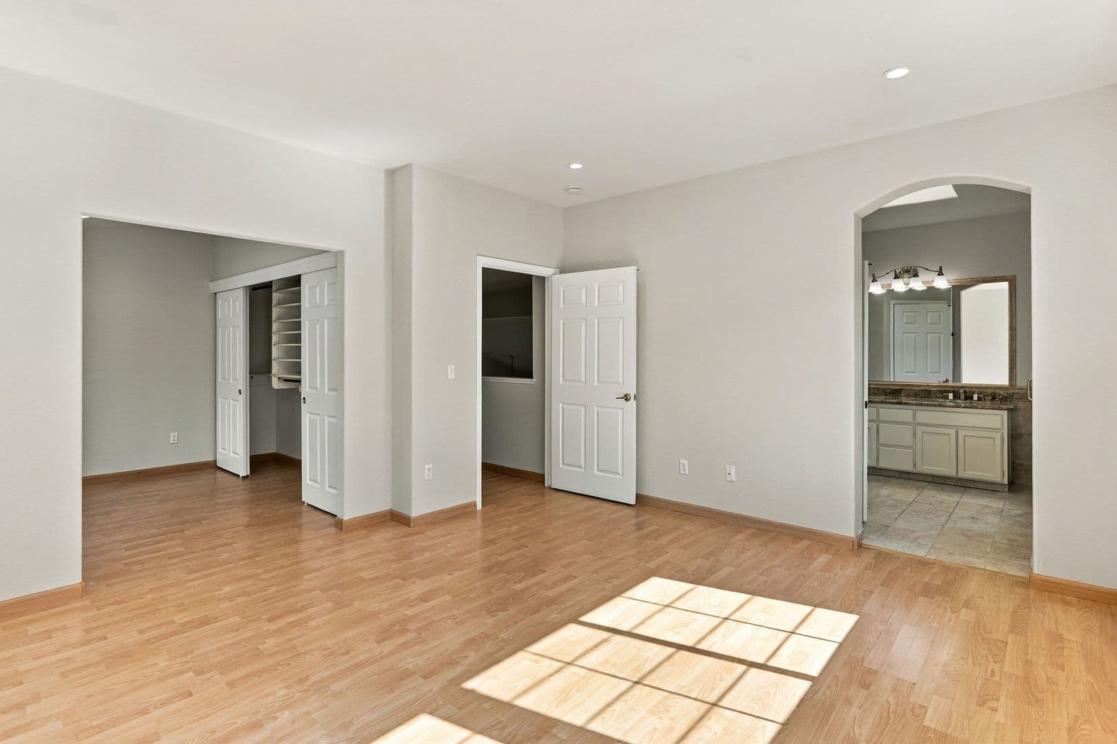 San Jose House: 732 Villa Centre Way