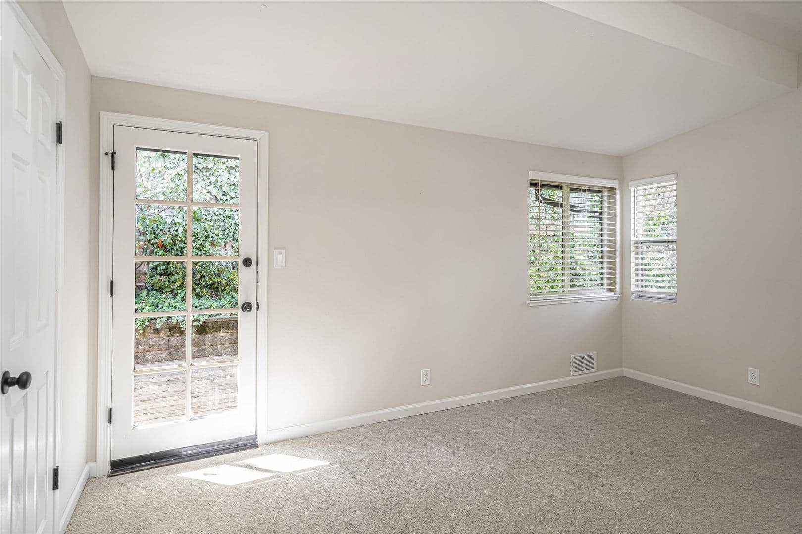 Los Gatos Apartment: 109 Cleland Avenue