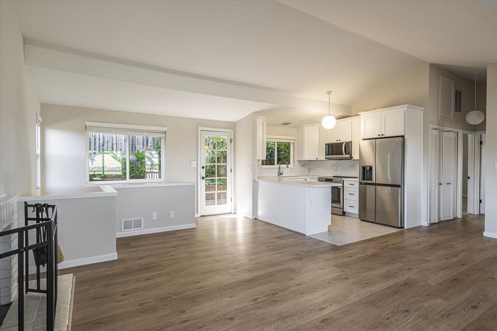 Los Gatos Apartment: 109 Cleland Avenue
