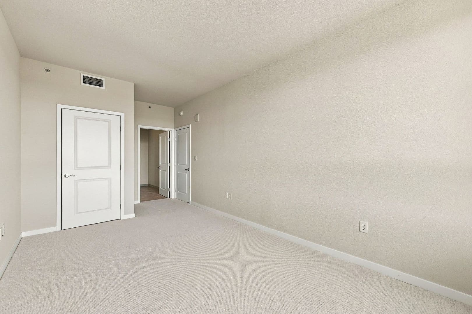 San Jose Condo: 1375 Lick Ave