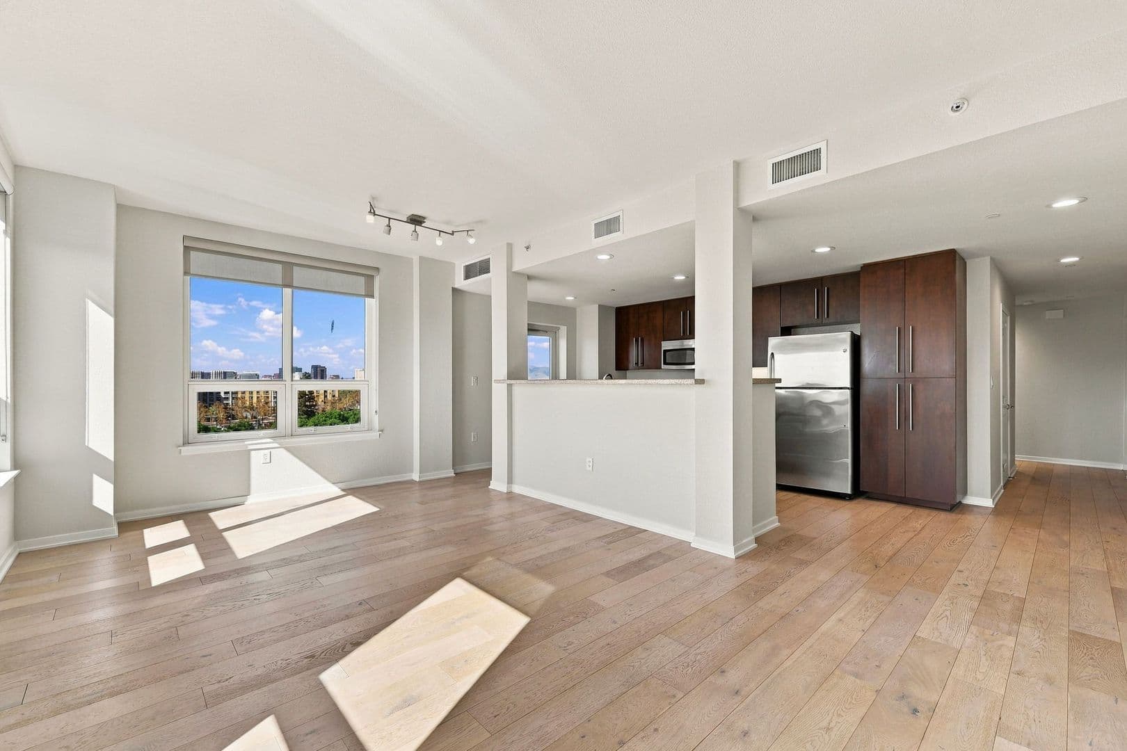 San Jose Condo: 1375 Lick Ave