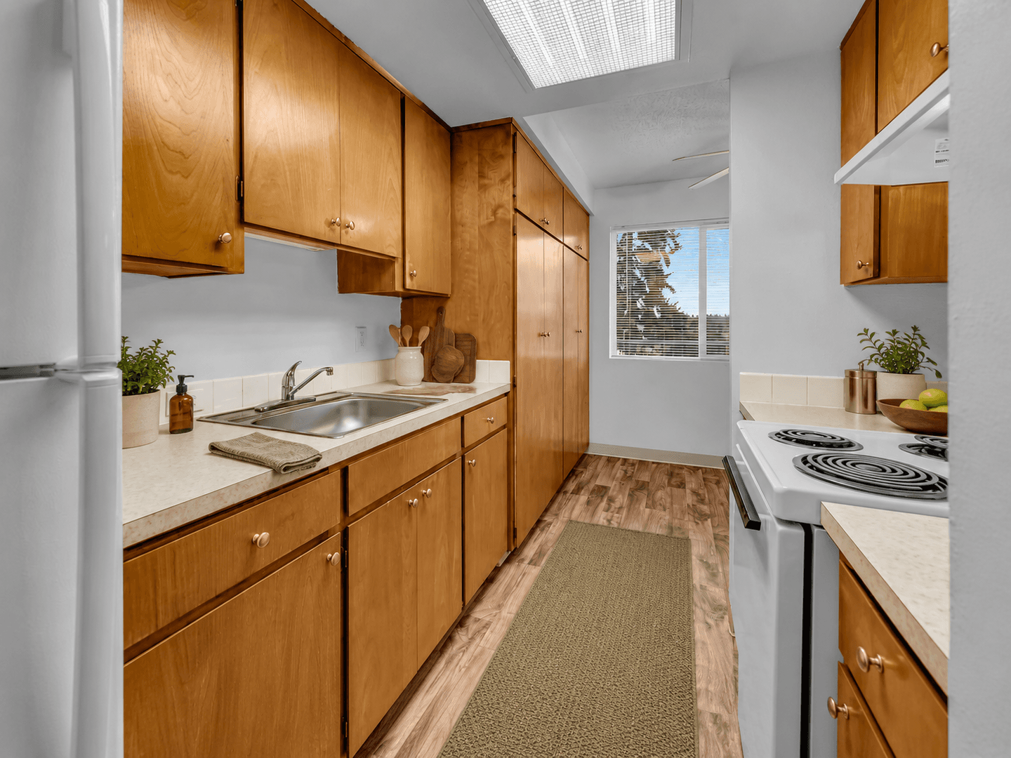 King City Apartment: 11773 SW King George Dr