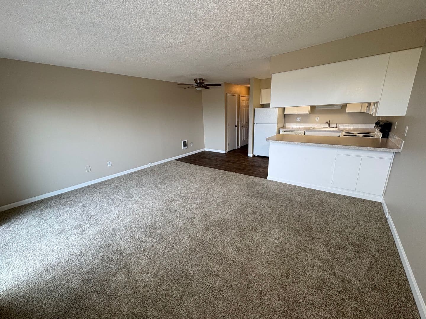 Portland Apartment: 1402-1422 SW Hall St