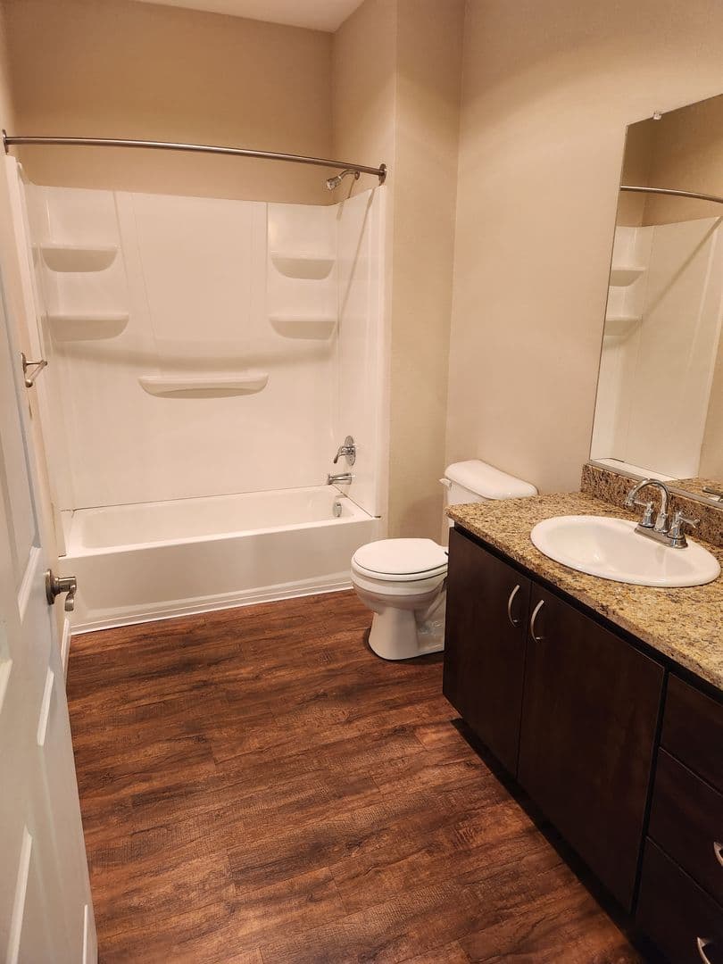 Portland Apartment: 6855 N. Burlington Ave