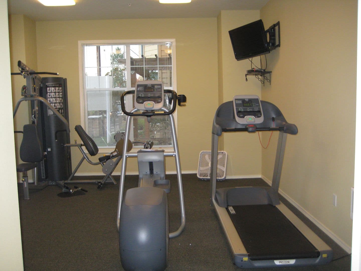 Hillsboro Apartment: 117 NE 25th Ave