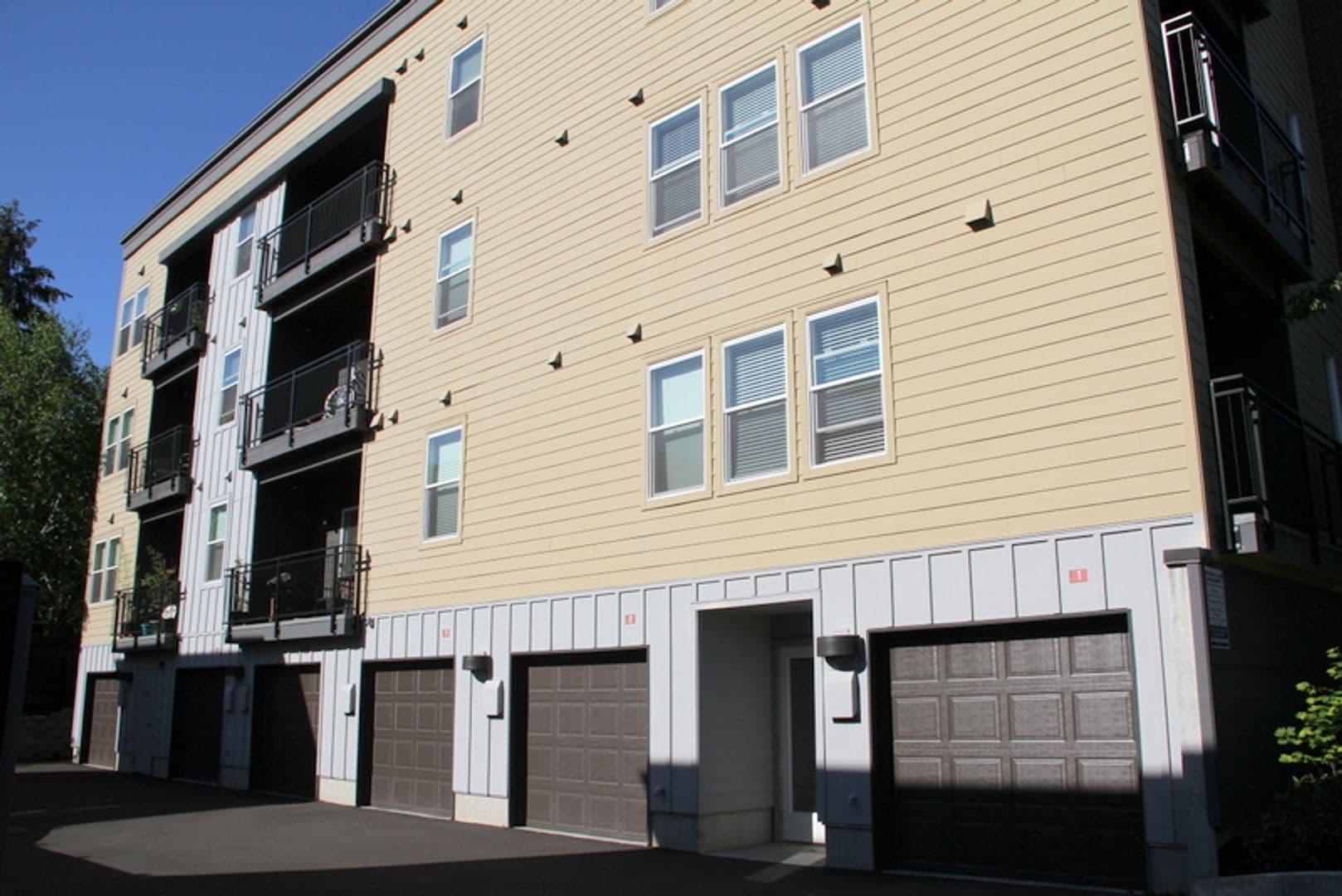 Portland Apartment: 6855 N. Burlington Ave