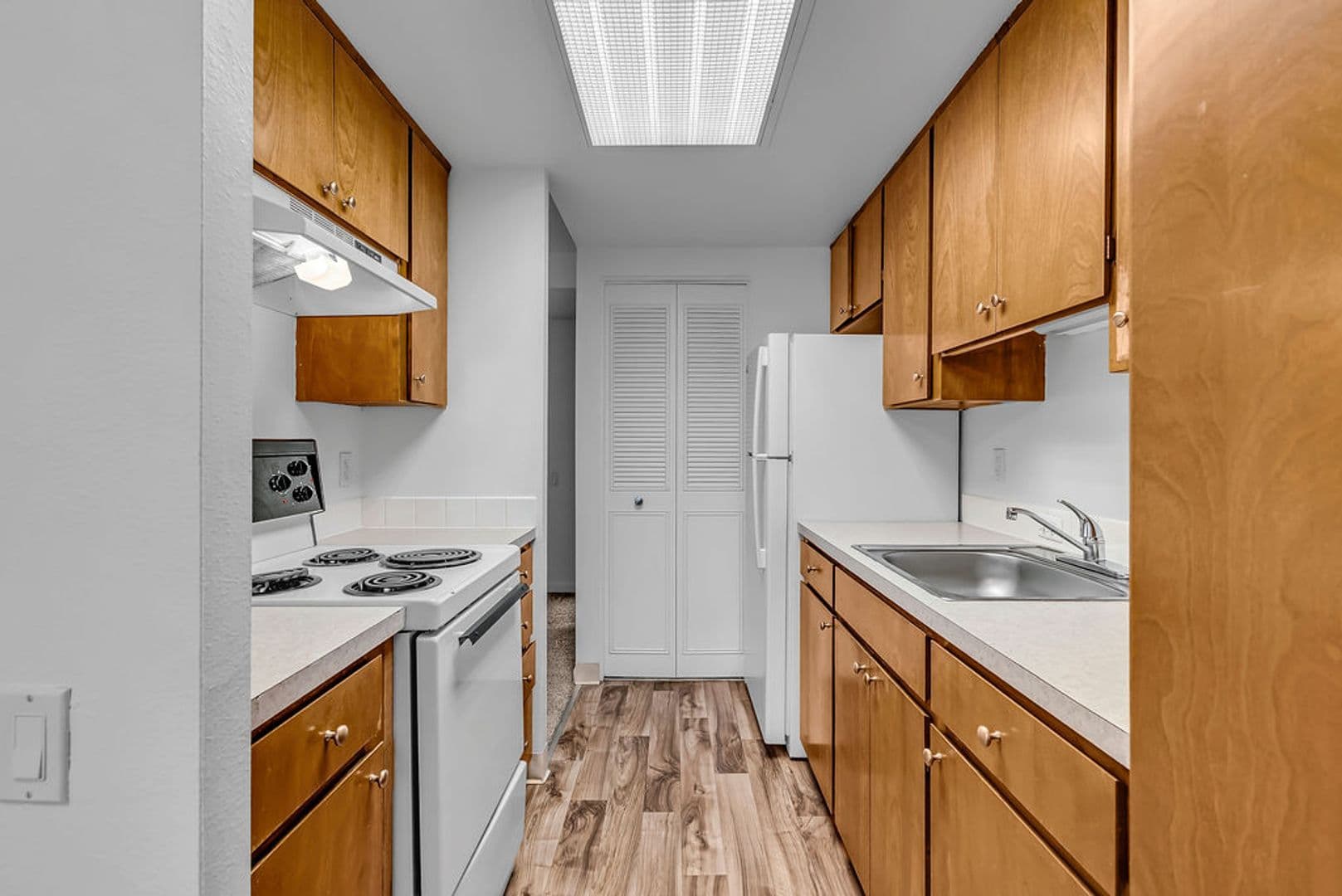 King City Apartment: 11773 SW King George Dr