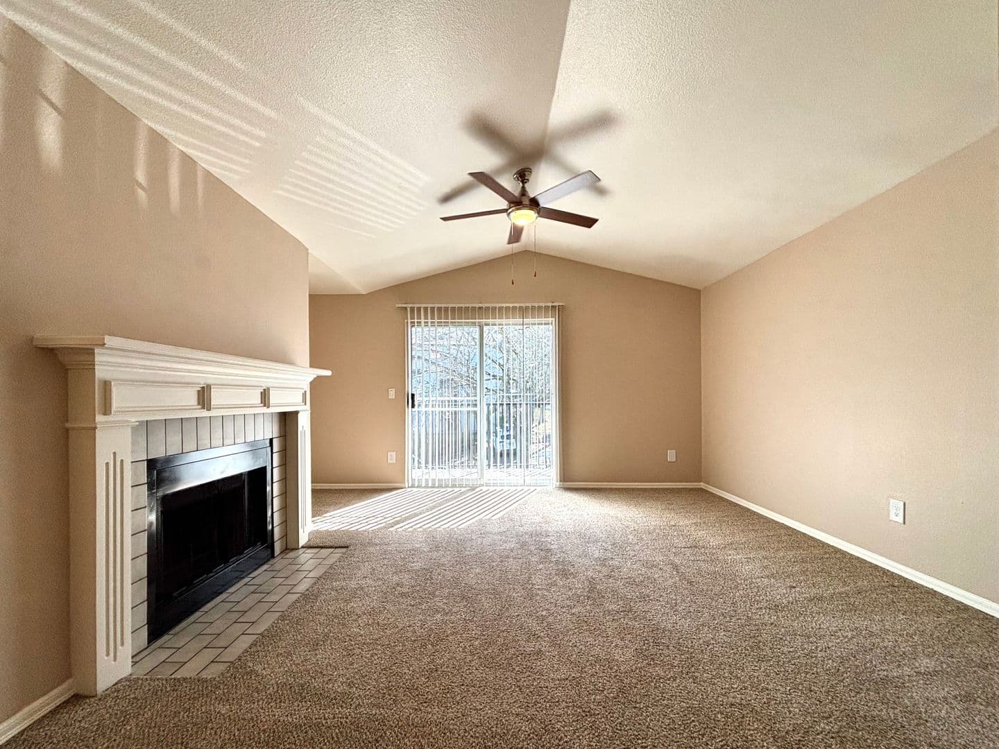 Happy Valley Apartment: 11408 SE 90th Ave