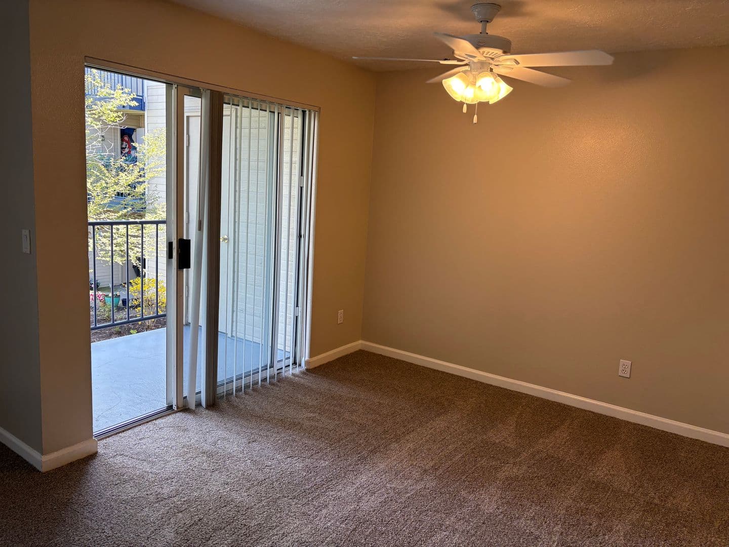 Milwaukie Apartment: 4400 SE Naef Road