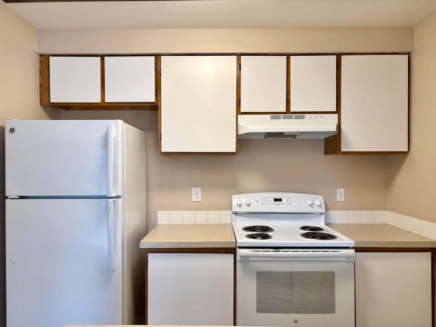 Happy Valley Apartment: 11408 SE 90th Ave