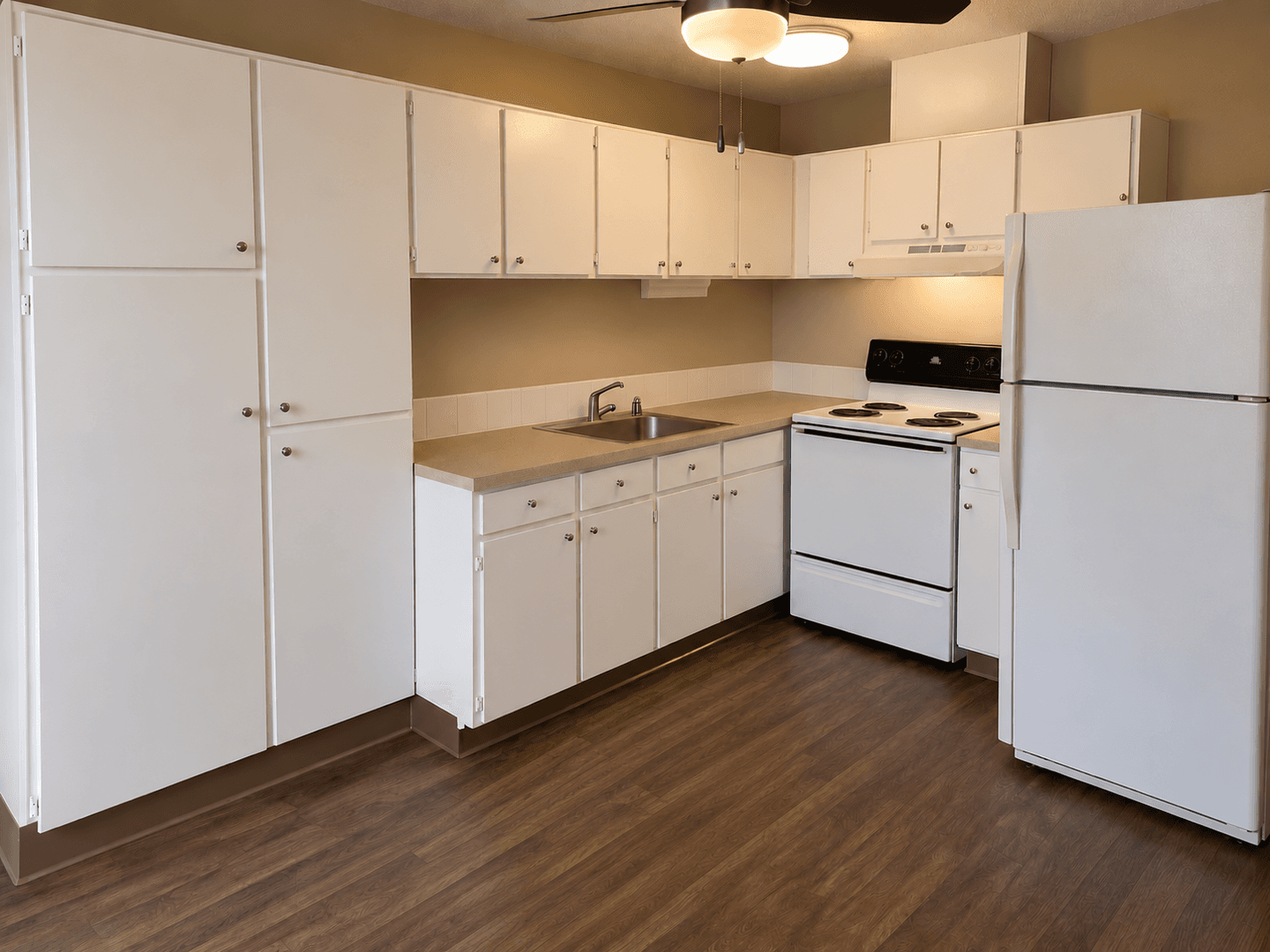 Portland Apartment: 3223 SW 11th Ave