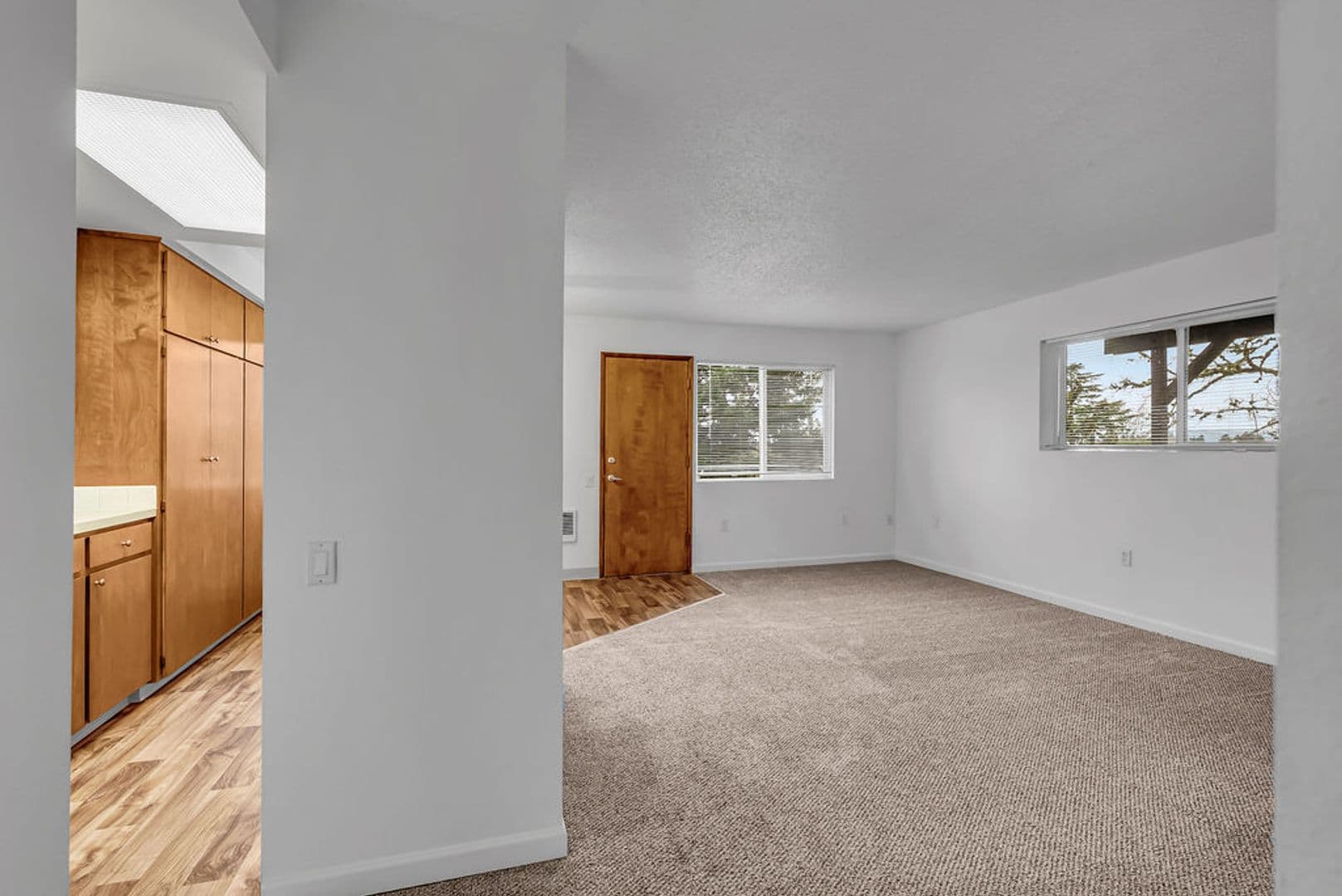 King City Apartment: 11773 SW King George Dr