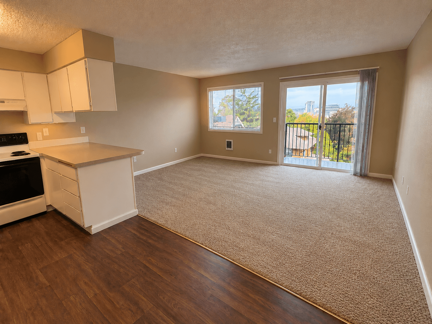 Portland Apartment: 1402-1422 SW Hall St