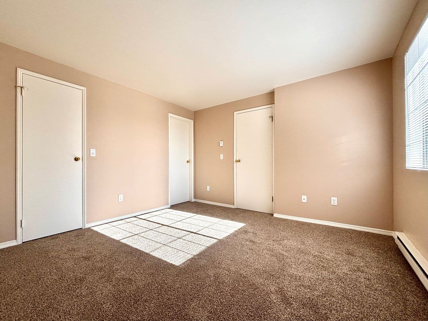 Happy Valley Apartment: 11408 SE 90th Ave