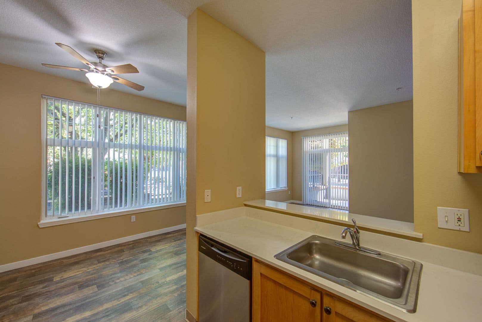 Portland Apartment: 1425 NE 7th Ave