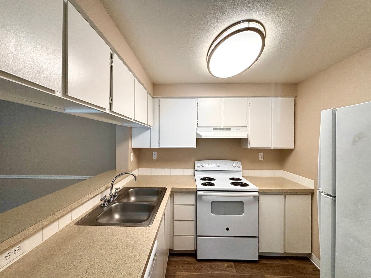 Happy Valley Apartment: 11408 SE 90th Ave