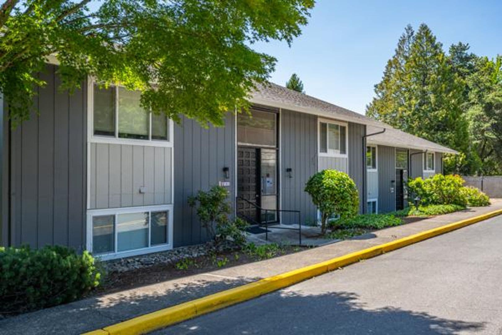 King City Apartment: 11773 SW King George Dr