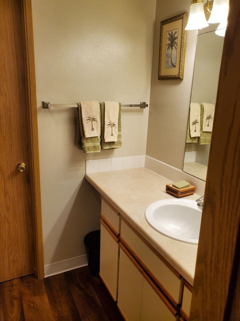 Milwaukie Apartment: 4400 SE Naef Road