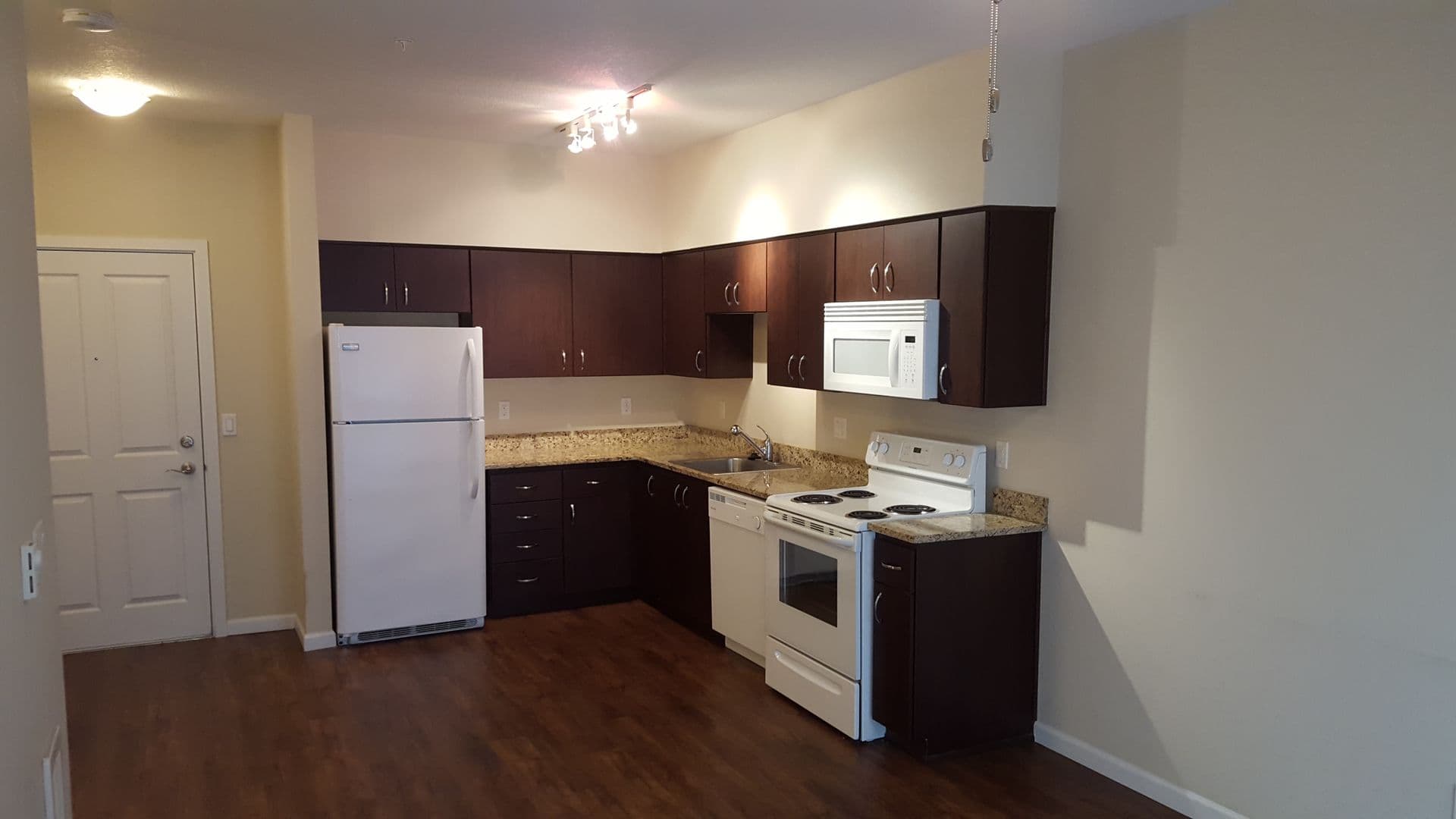 Portland Apartment: 6855 N. Burlington Ave
