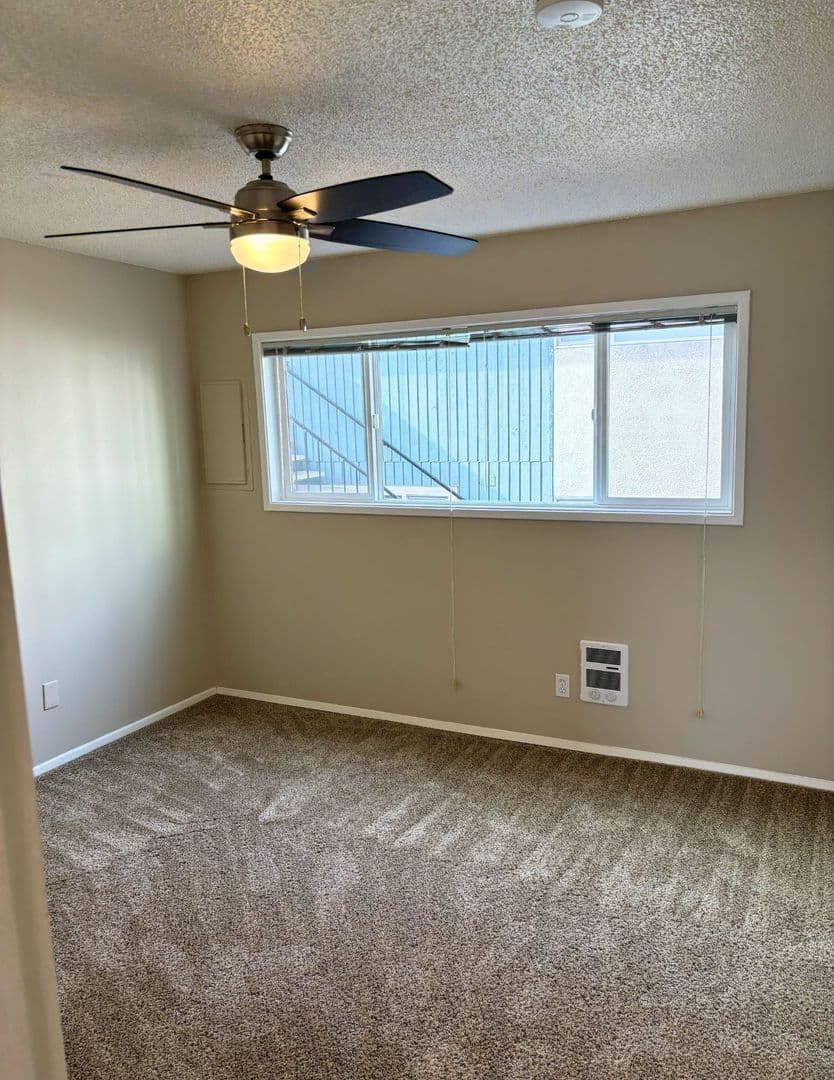 Portland Apartment: 3223 SW 11th Ave