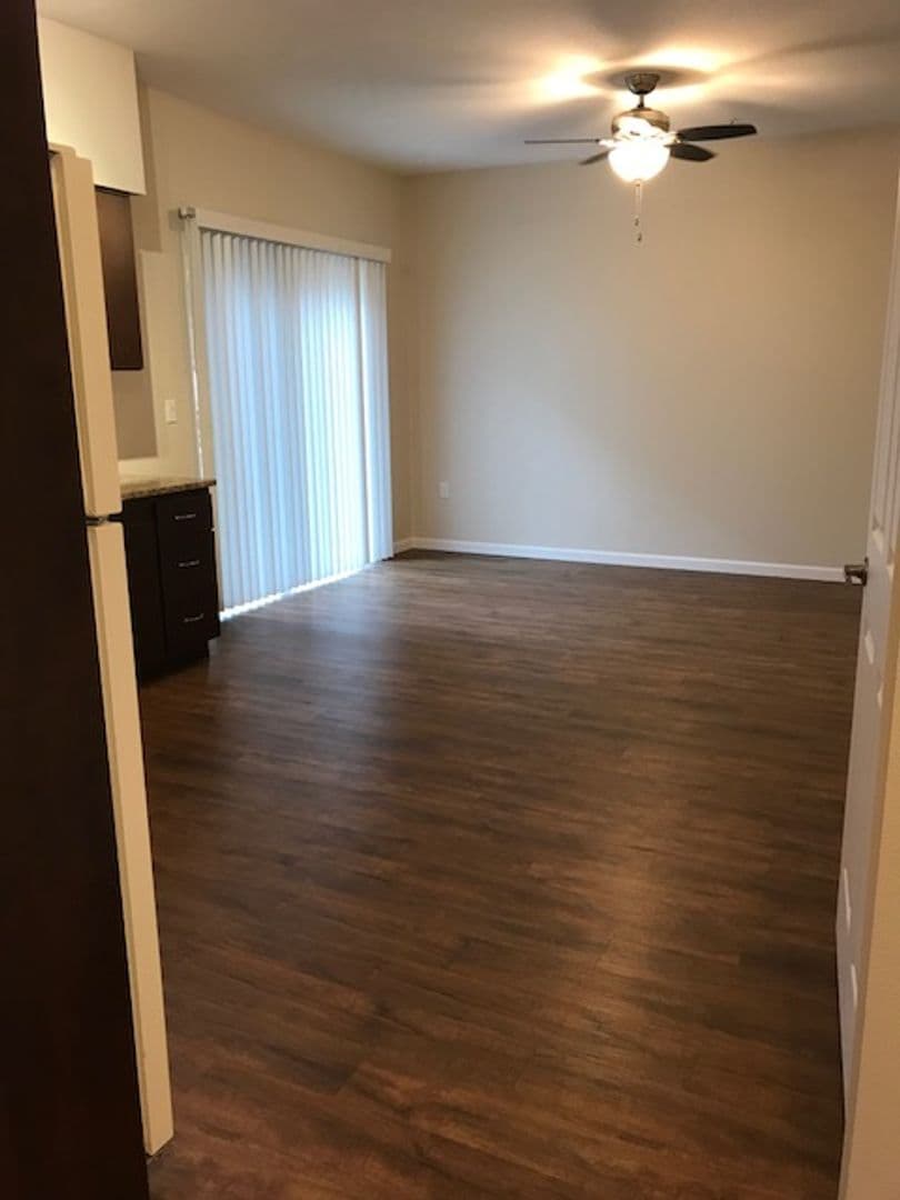 Portland Apartment: 6855 N. Burlington Ave